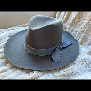 Olive & Pique Women's Hat, Grey, NWT